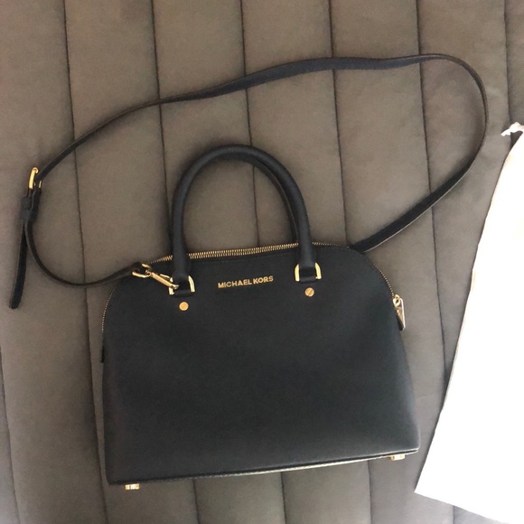 Michael Kors Handbags - Micheal Kors handbag